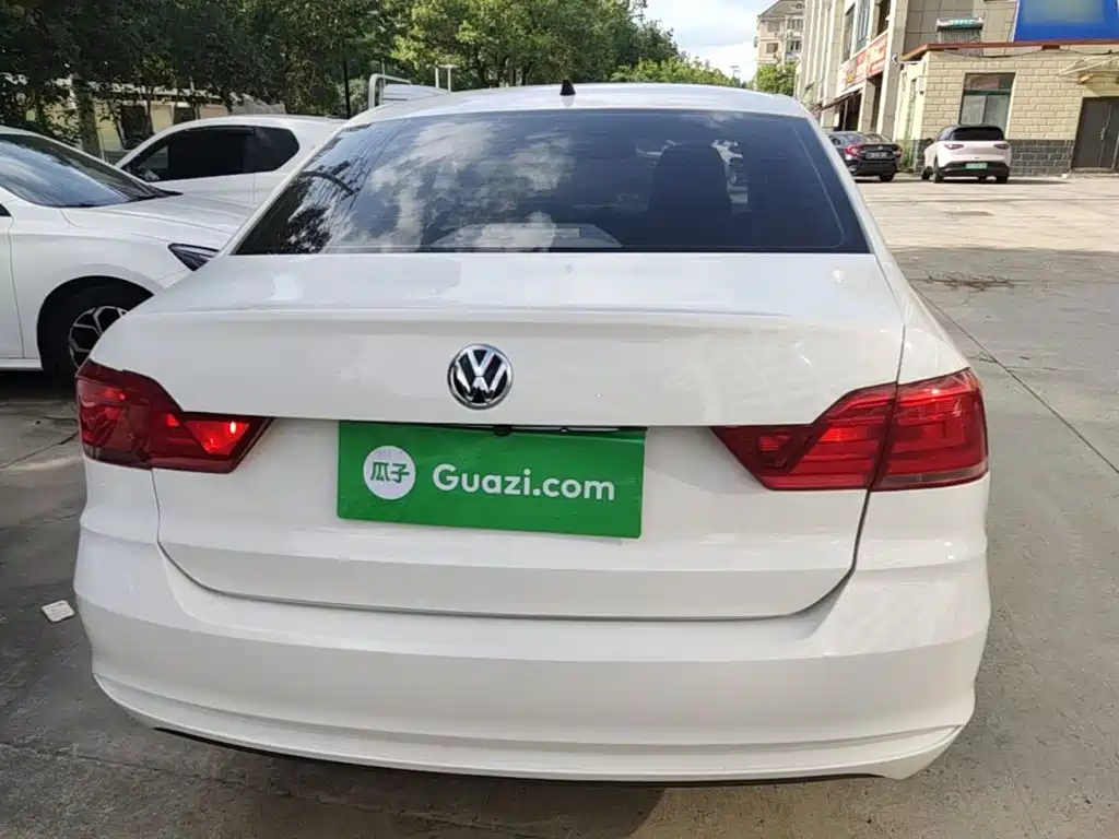 Volkswagen Santana — миниатюра 6