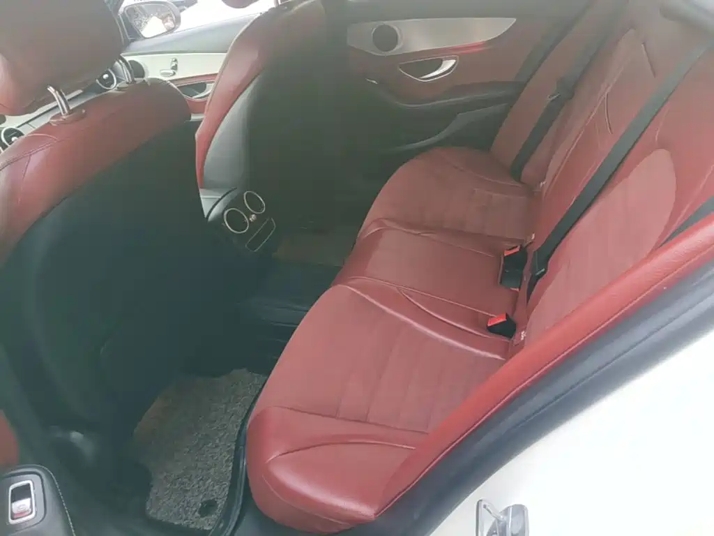 Mercedes-Benz C-Class — миниатюра 17
