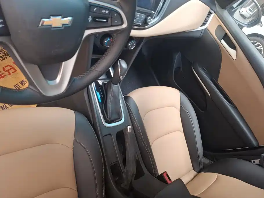 Chevrolet Monza — миниатюра 16
