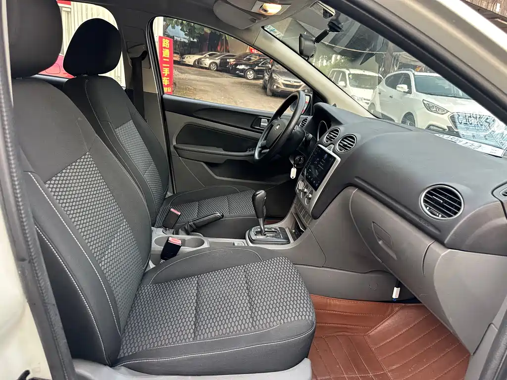Ford Focus — миниатюра 15