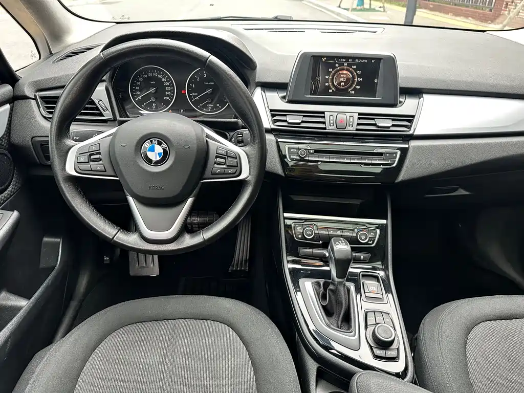BMW 2 SERIES MULTIFUNCTIONAL STATION WAGON