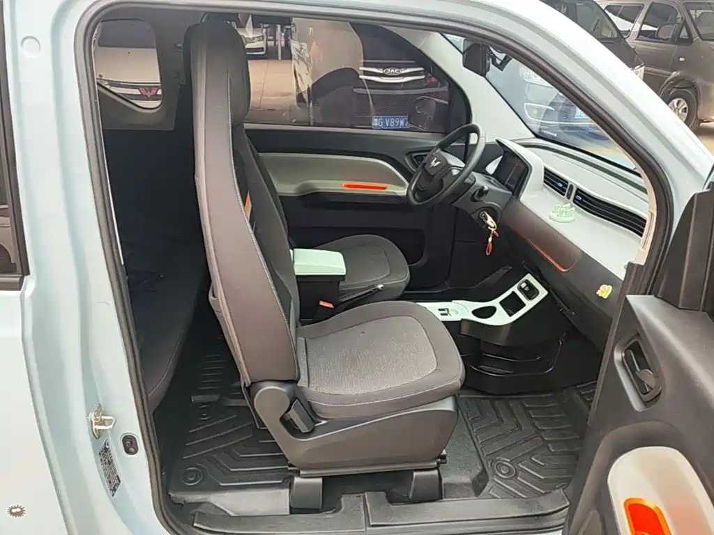 Wuling MINIEV — миниатюра 25