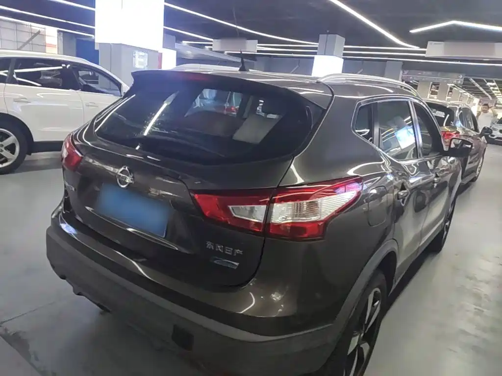 Nissan Qashqai — миниатюра 7