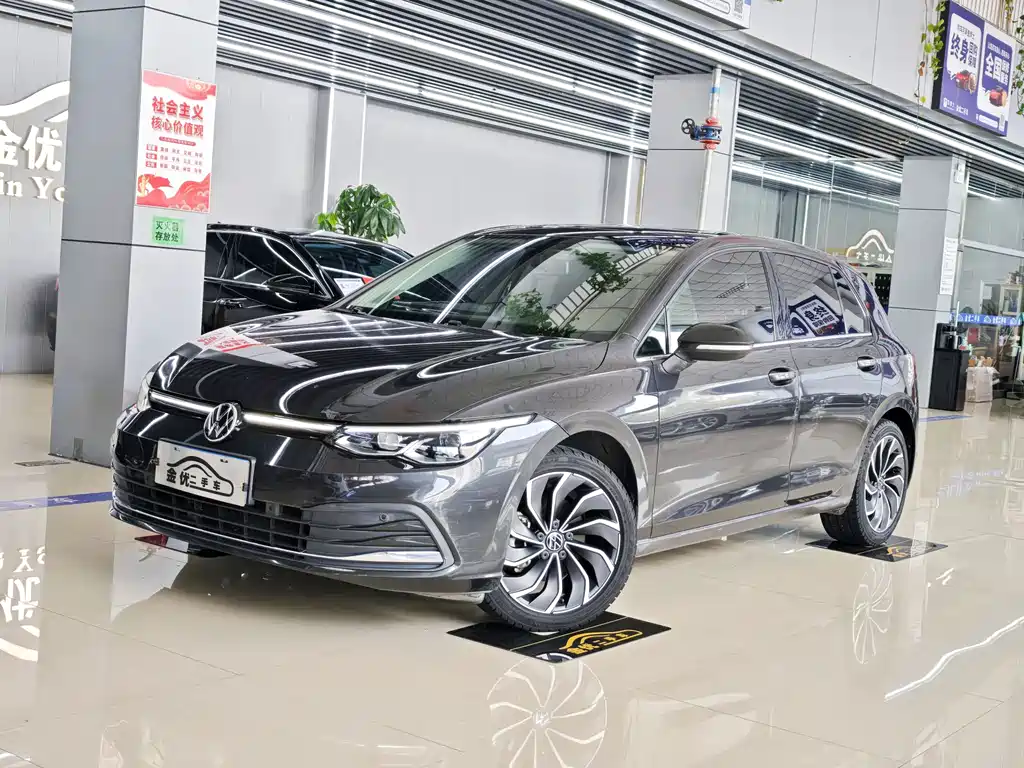Volkswagen Golf 2021