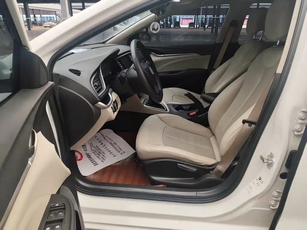 Buick Excelle — миниатюра 11
