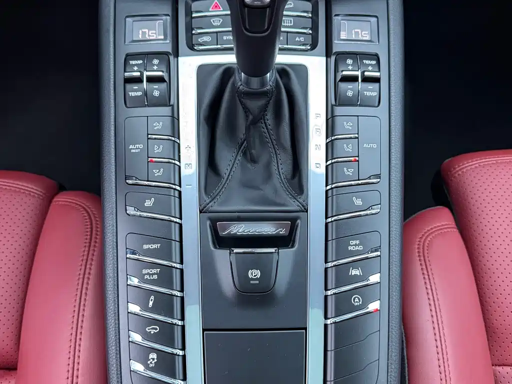 Porsche Macan 2017 Macan Turbo 3.6T
