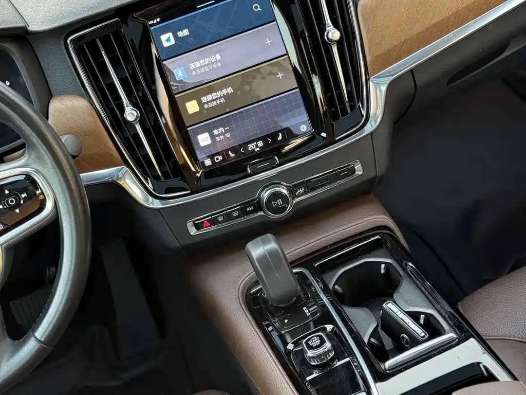 Volvo S90 2022 T8 E Luxury
