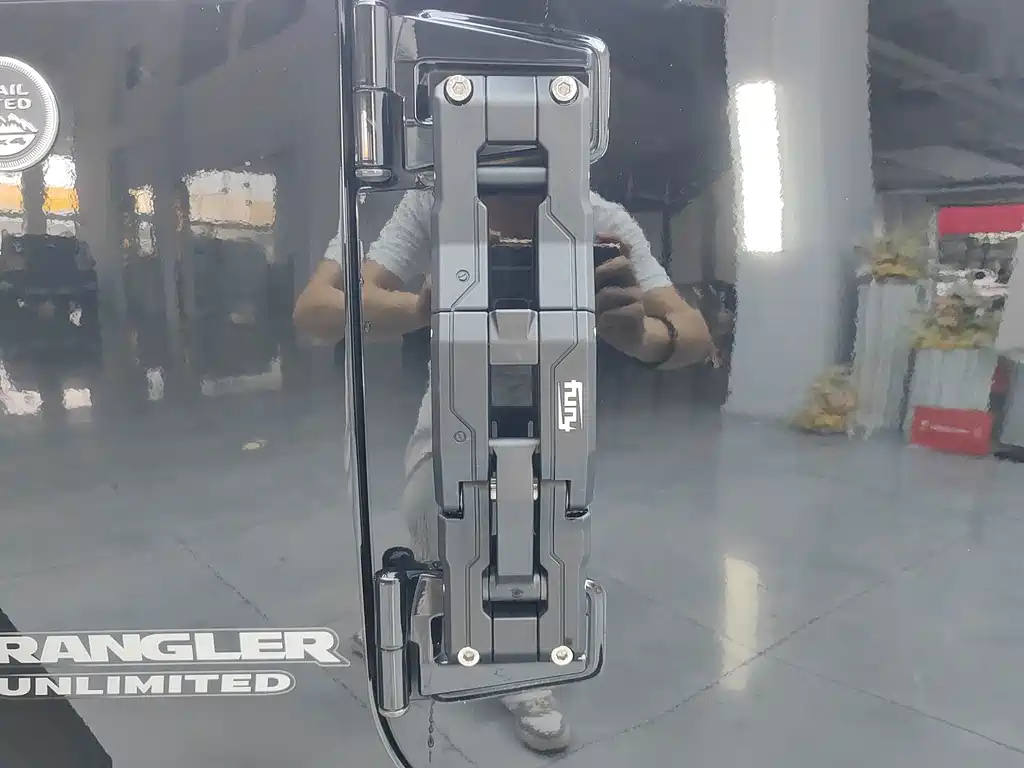 Jeep Wrangler — миниатюра 32