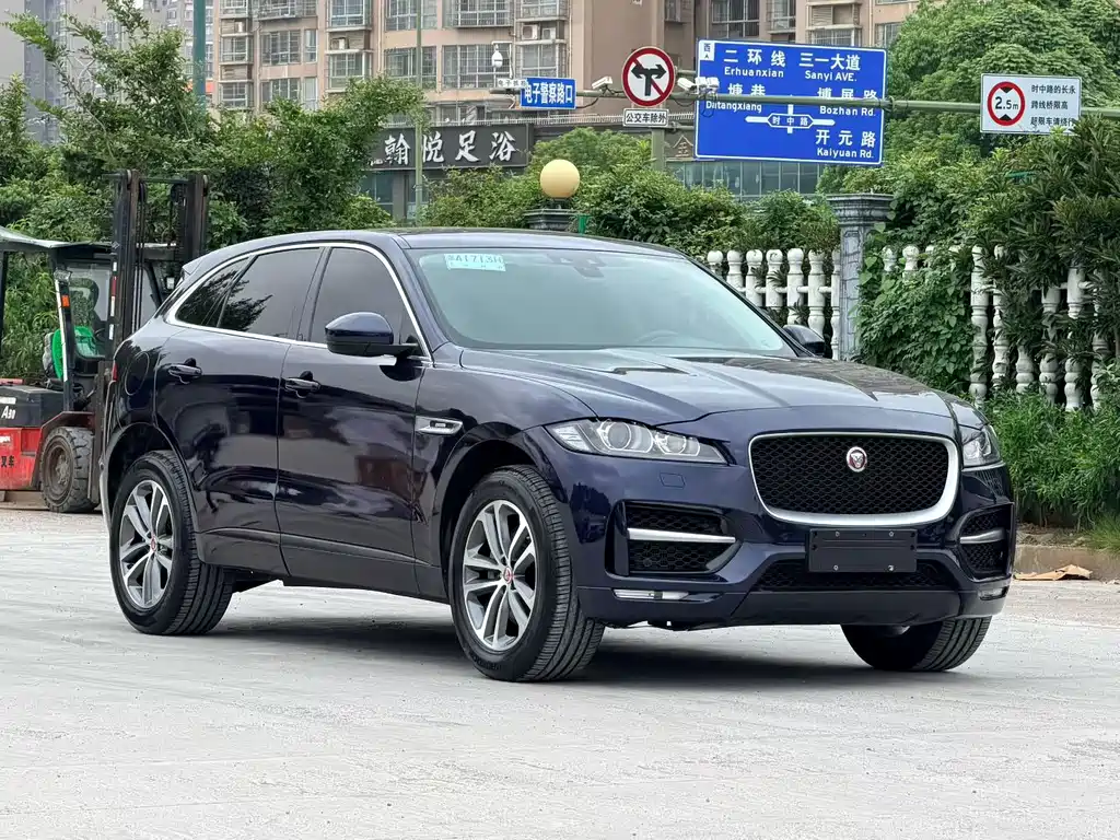 Jaguar F-PACE — миниатюра 3