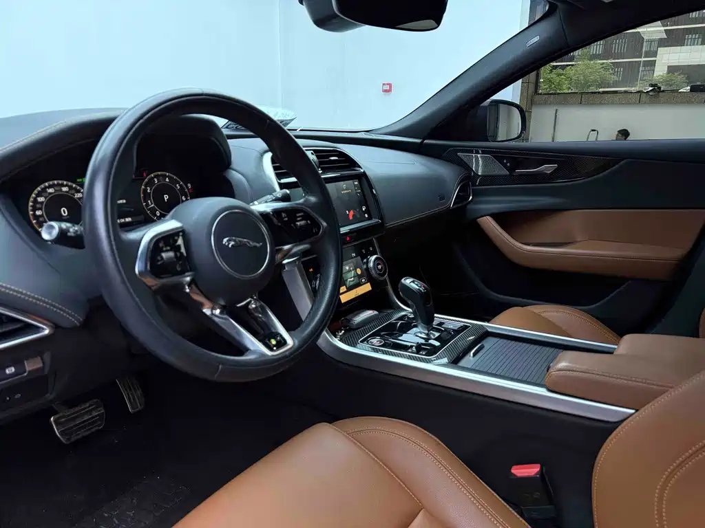 Jaguar XEL 2024 2.0T 250PS R-DYNAMIC S Sport