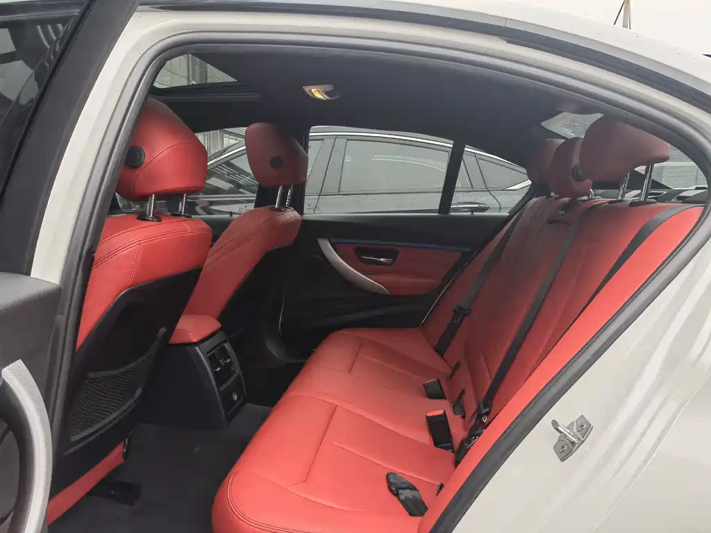 BMW 3 Series — миниатюра 8