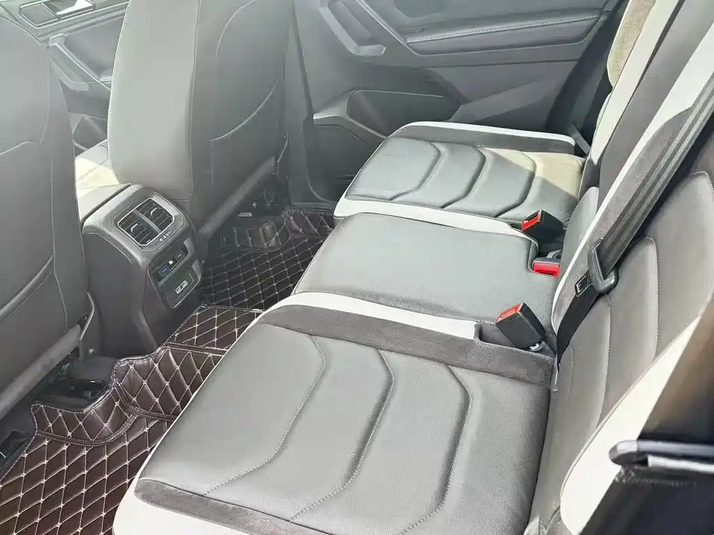 Volkswagen Tiguan L — миниатюра 6