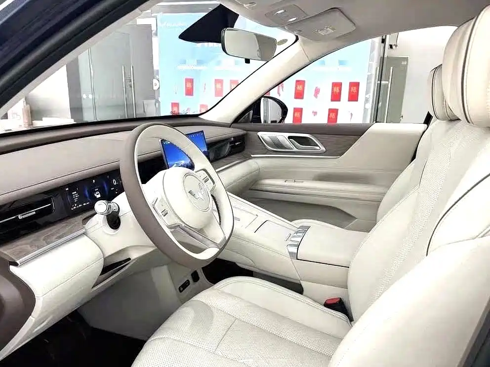 Wuling Xingguang L — миниатюра 2
