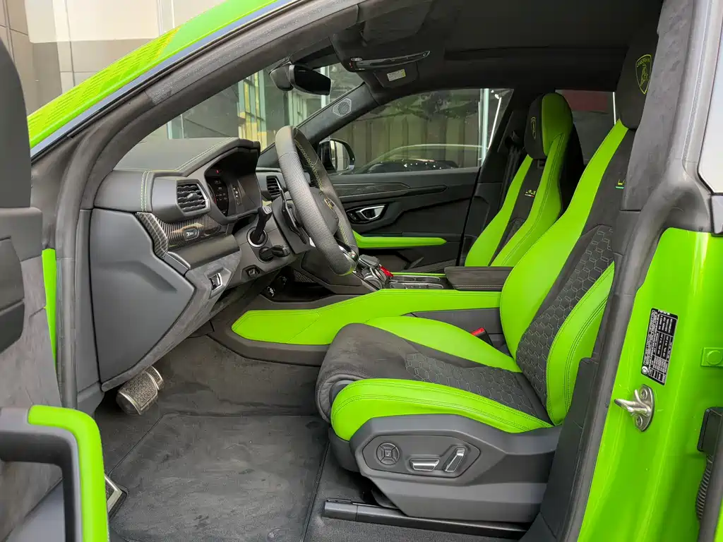 Lamborghini Urus 2021 4.0T V8