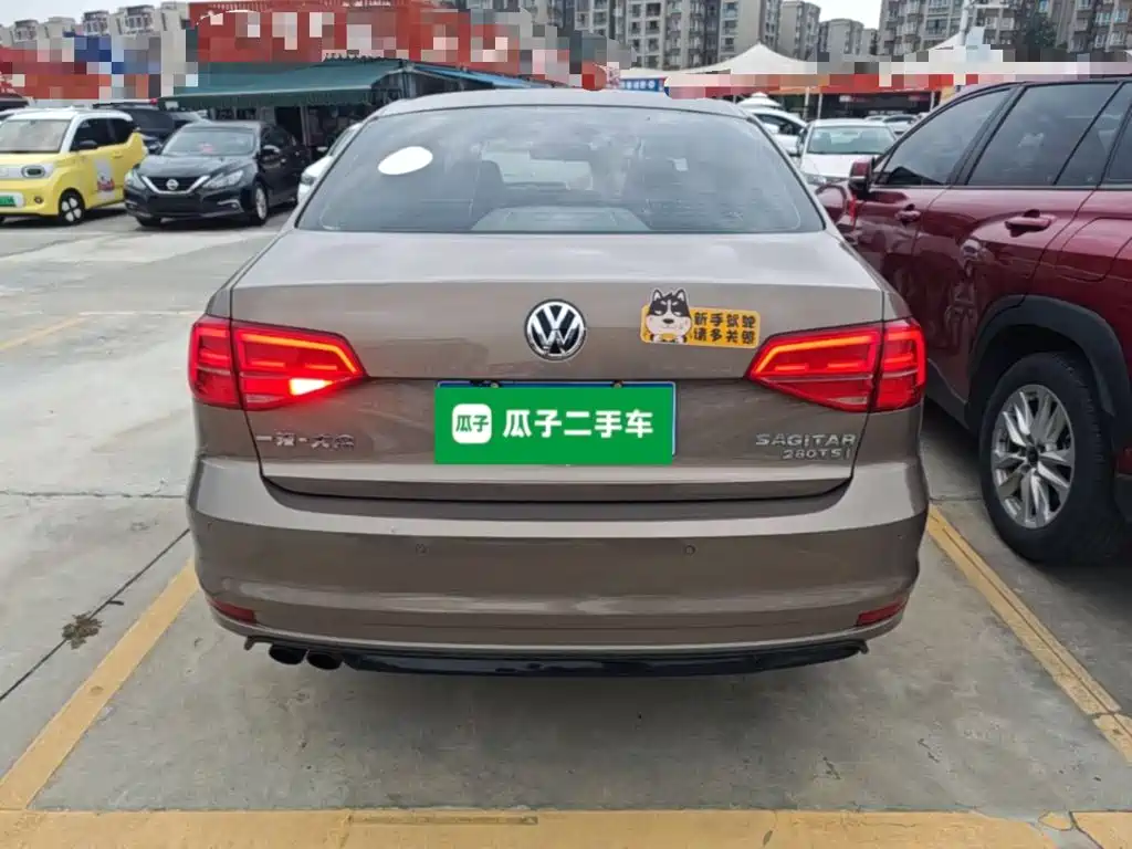 Volkswagen Sagitar — миниатюра 6
