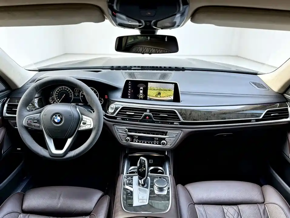 BMW 7 Series 7 2016 740Li Lead