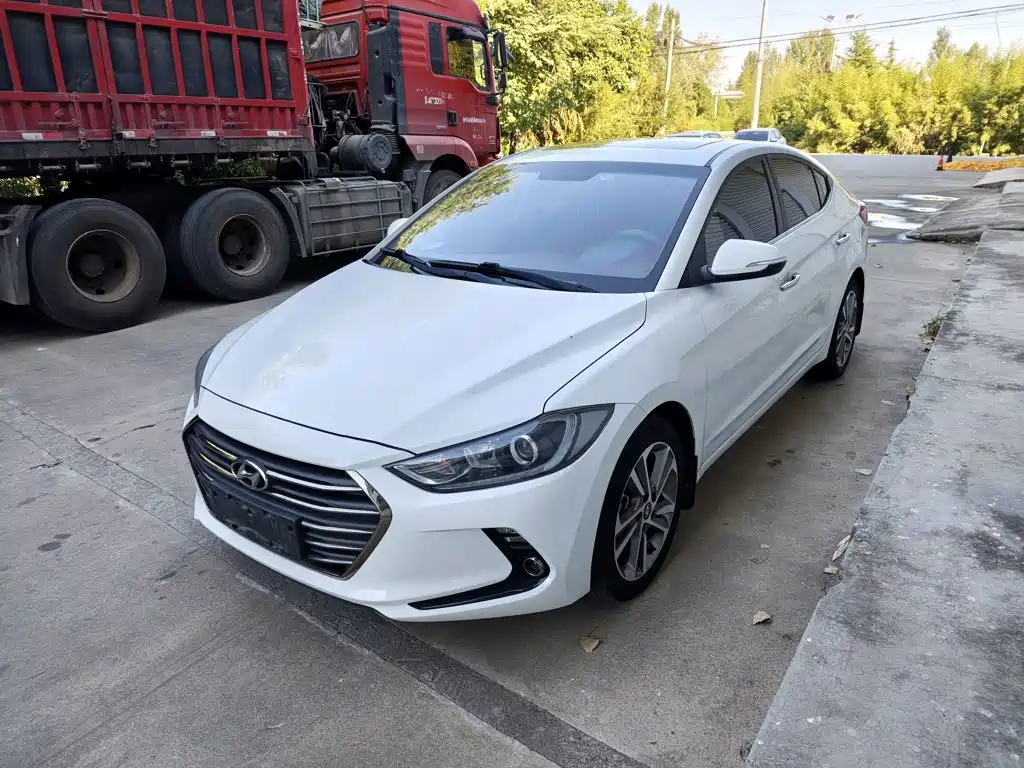 Hyundai Elantra — миниатюра 2