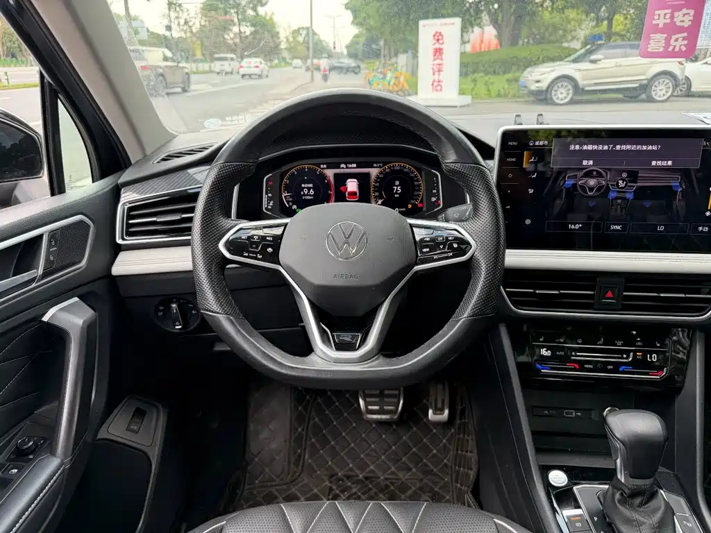 Volkswagen Tiguan L — миниатюра 14
