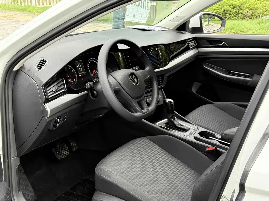 Volkswagen Bora — миниатюра 3