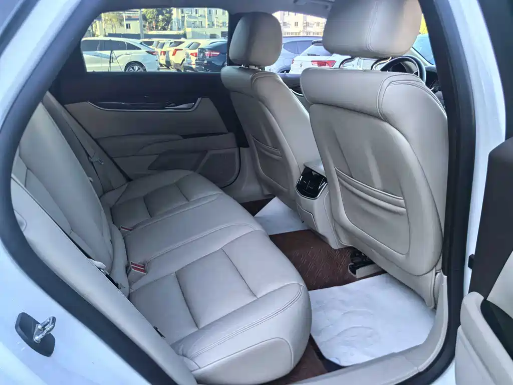 Cadillac XTS — миниатюра 17