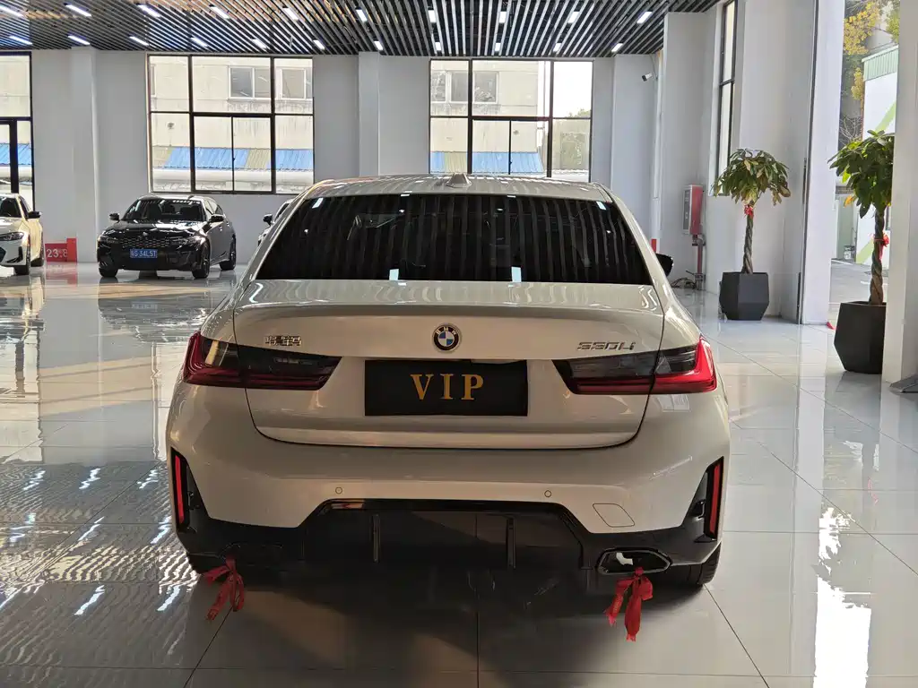 BMW 3 Series 3 2025 330Li M Sport