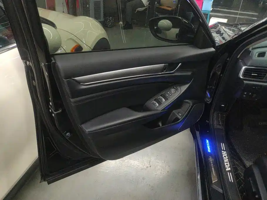 Honda Accord — миниатюра 7