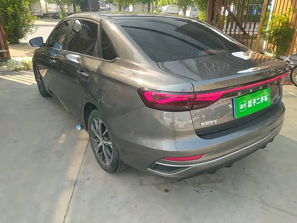 Geely Emgrand — миниатюра 5