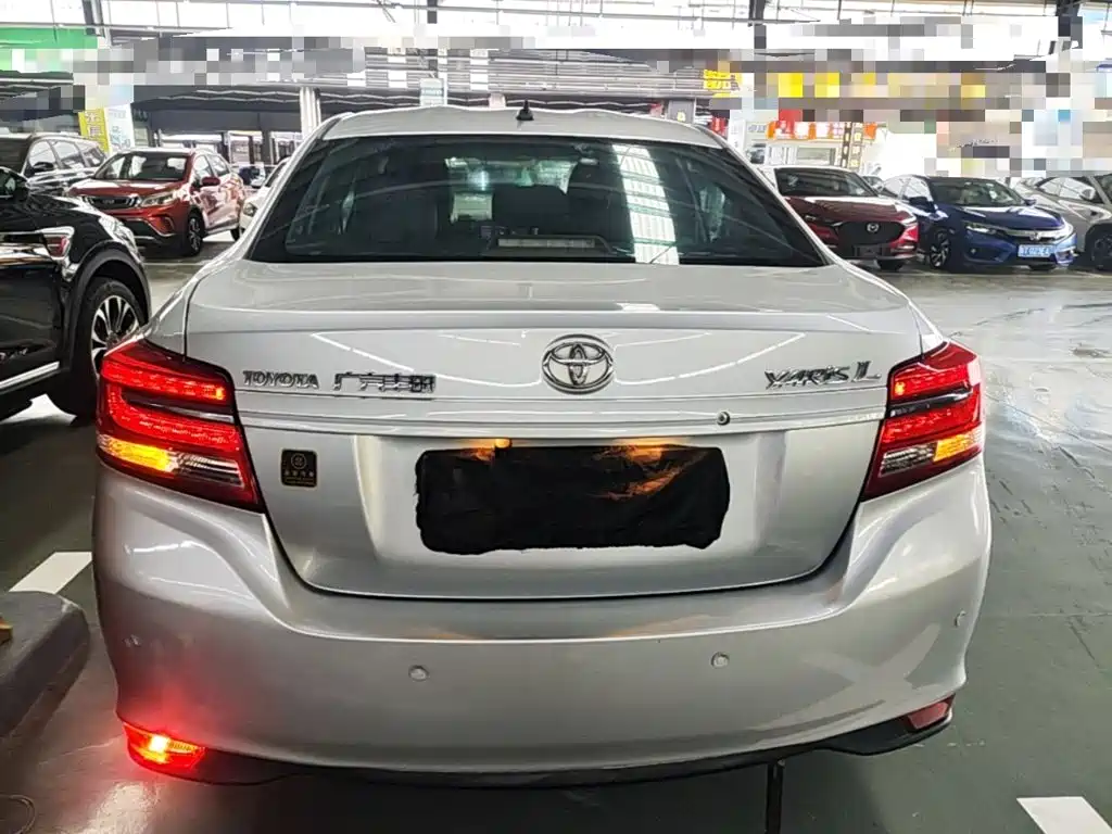 Toyota Yaris L — миниатюра 6
