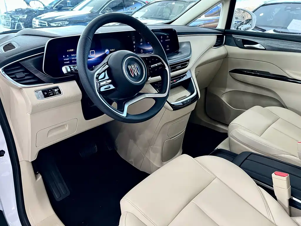 Buick GL8 Hybrid — миниатюра 7
