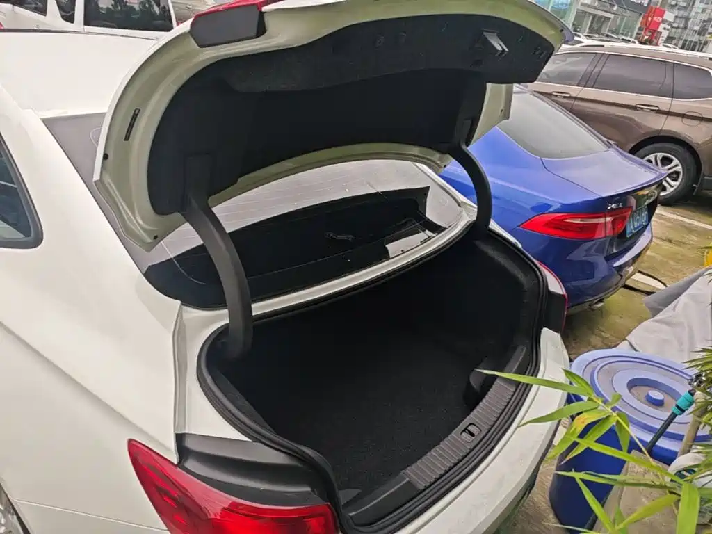 Buick Verano — миниатюра 19