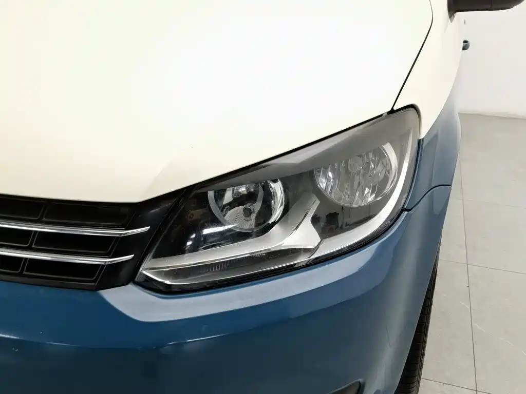 Volkswagen Touran — миниатюра 7