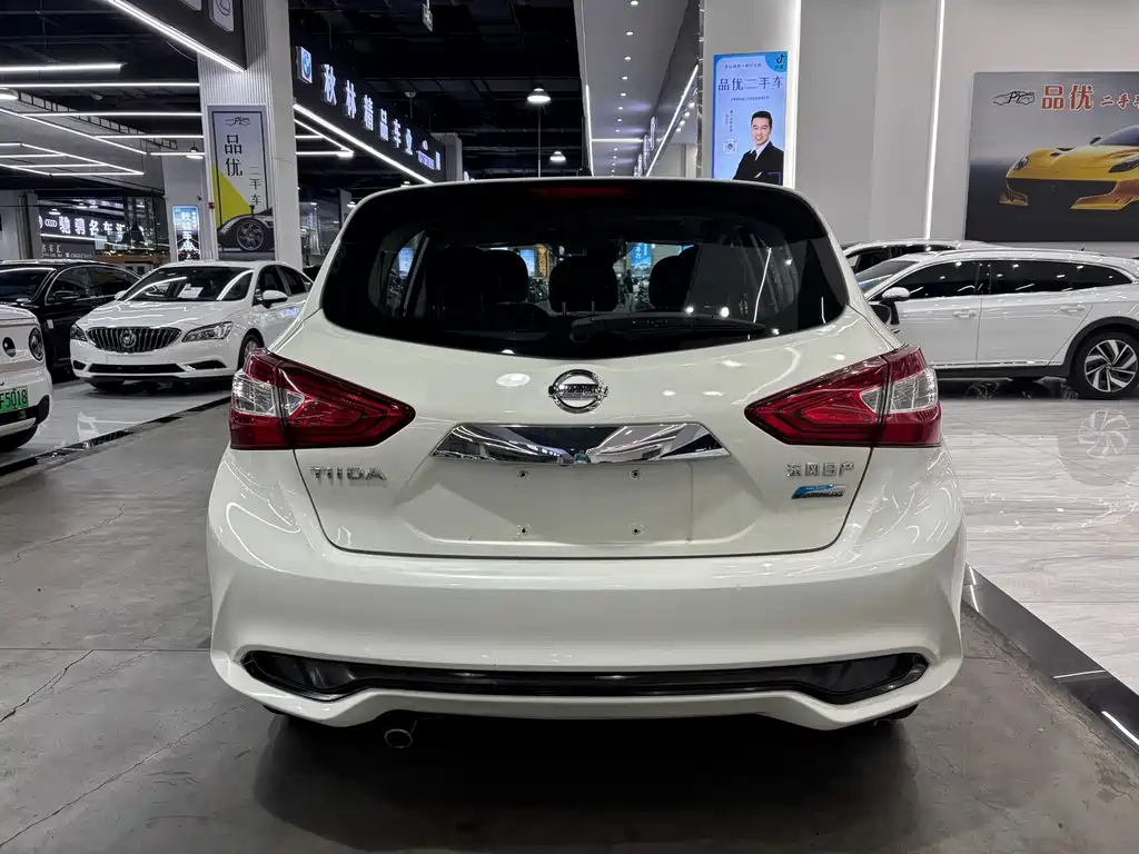 Nissan Tiida — миниатюра 8