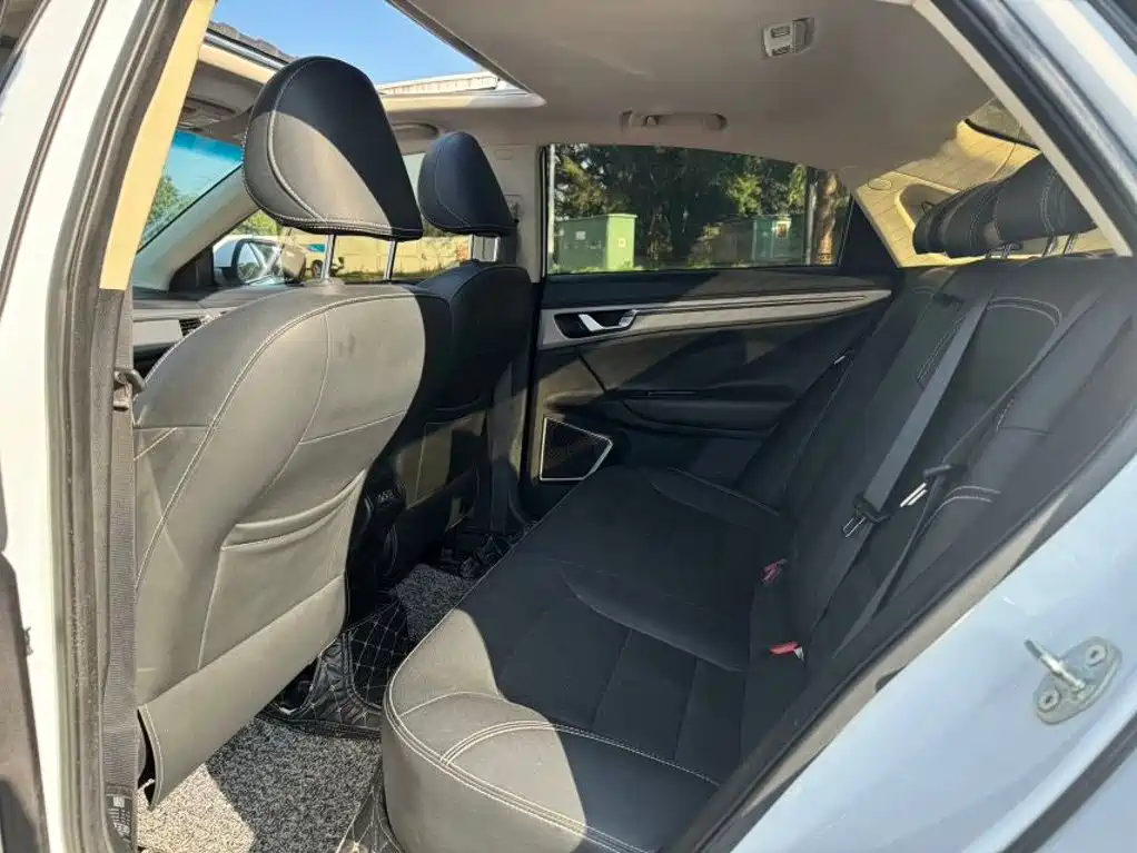 Geely Emgrand GL — миниатюра 6