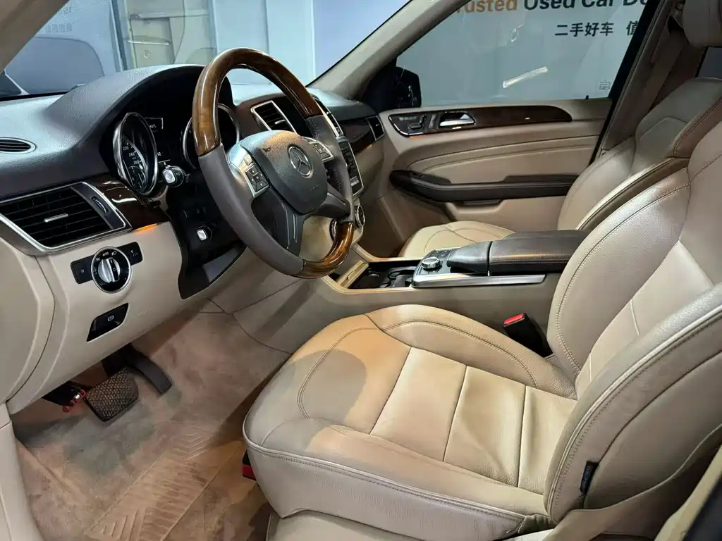 Mercedes-Benz M-Class — миниатюра 4
