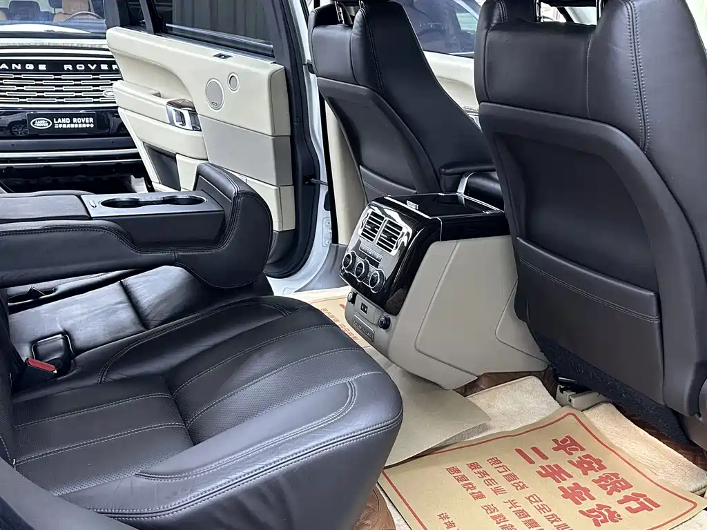 Land Rover Range Rover — миниатюра 9