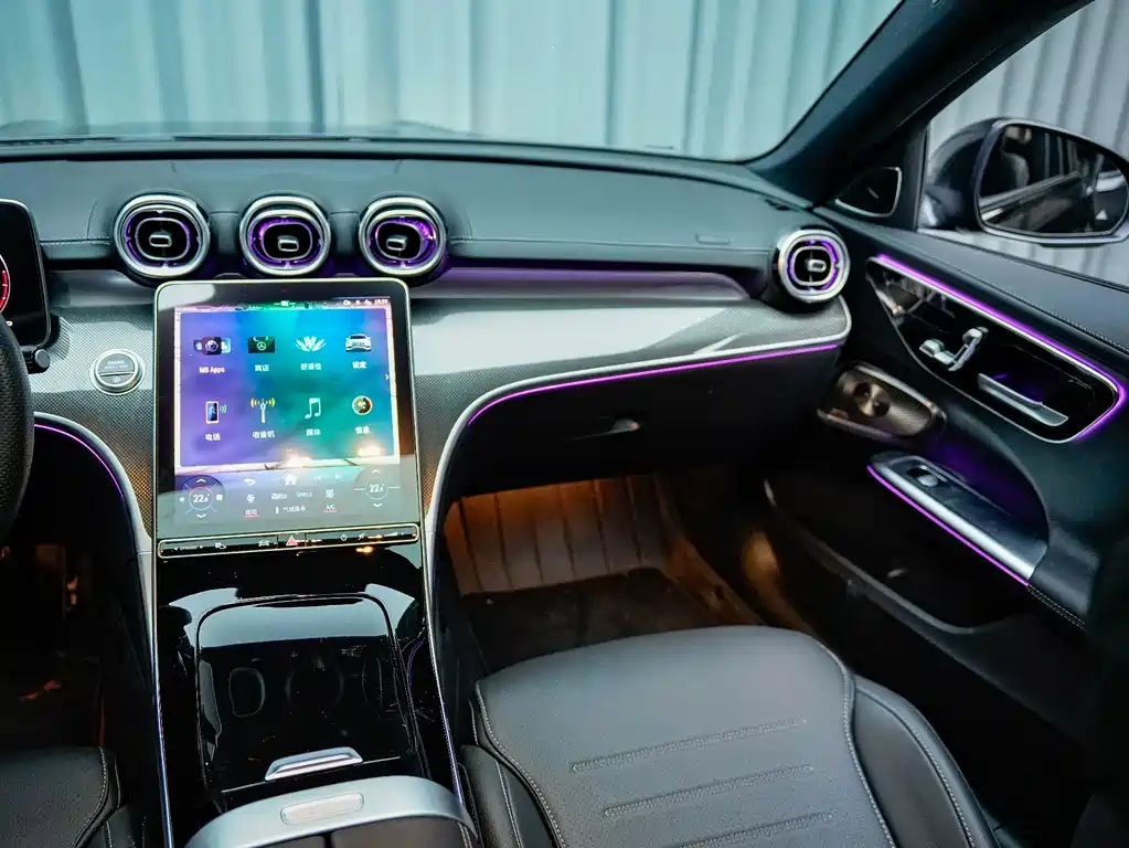 Mercedes-Benz C-Class — миниатюра 11