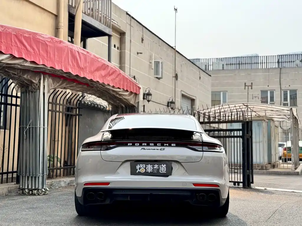 Porsche Panamera — миниатюра 4