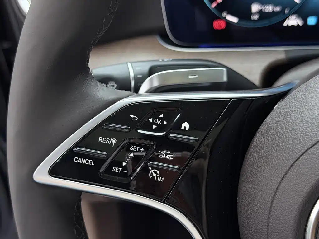 Mercedes-Benz E-Class — миниатюра 41