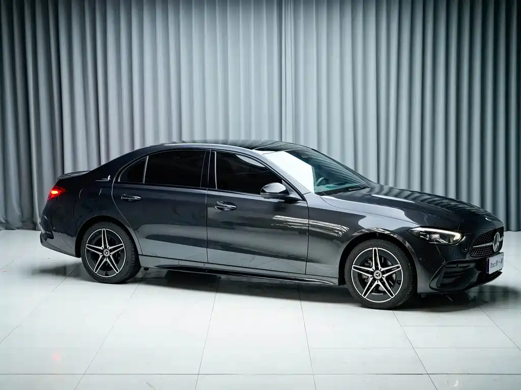 Mercedes-Benz C-Class — миниатюра 4