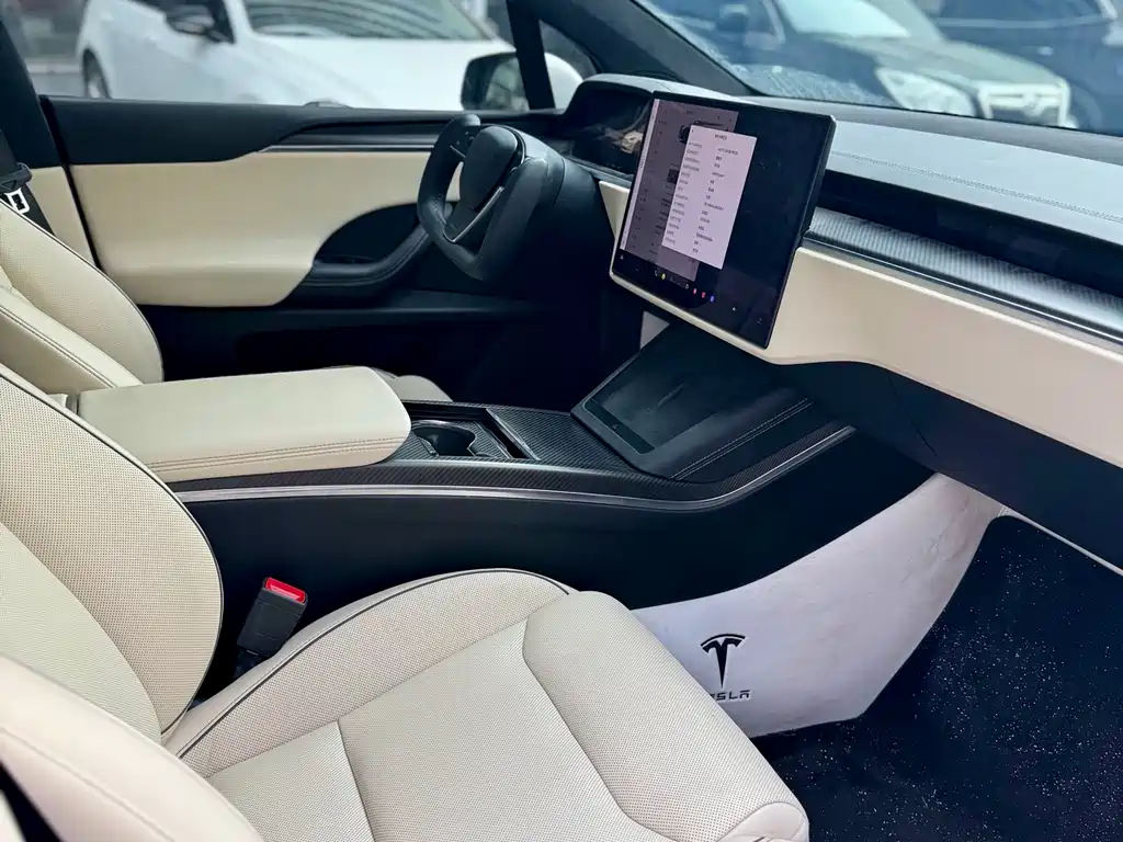 Tesla Model X 2023 Plaid