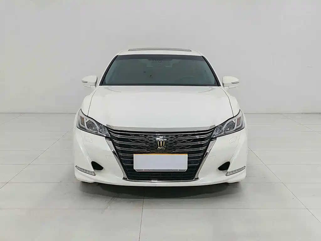 Toyota Crown 2018 2.0T Sport