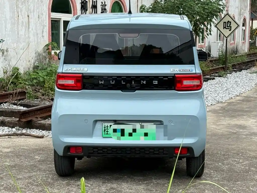 Wuling MINIEV — миниатюра 7