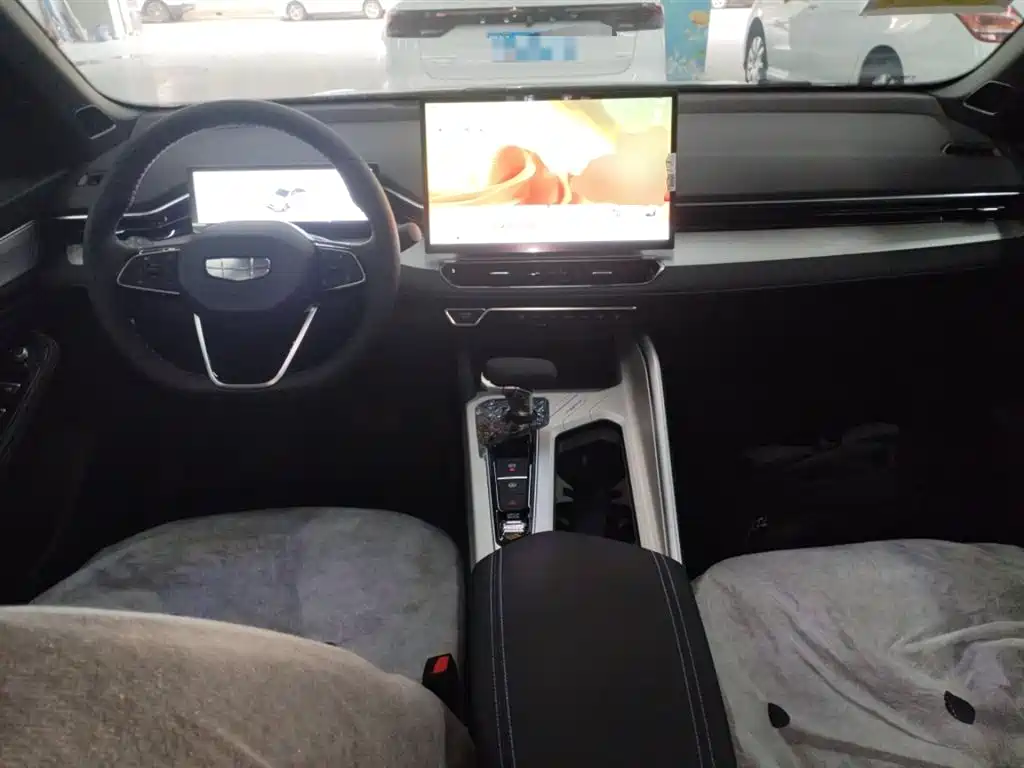 Geely Preface 2025 1.5TD