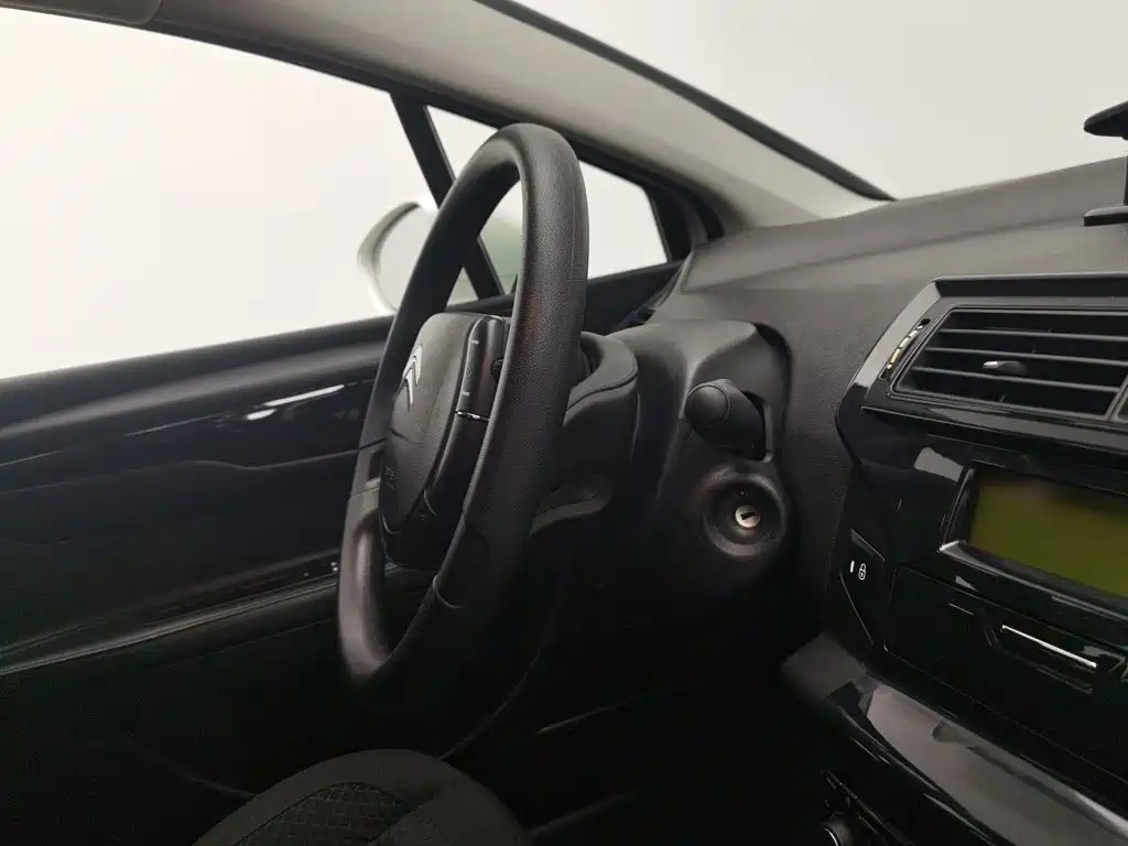 Citroen C-Quatre — миниатюра 22