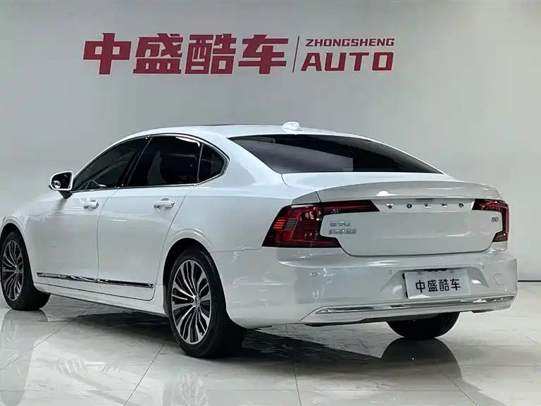 Volvo S90 2023 B5 Luxury