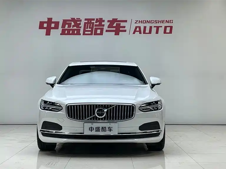 Volvo S90 2023 B5 Luxury