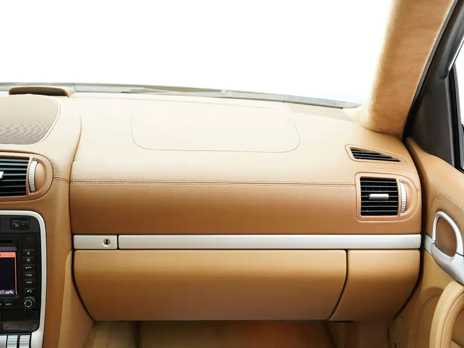Porsche Cayenne — миниатюра 28
