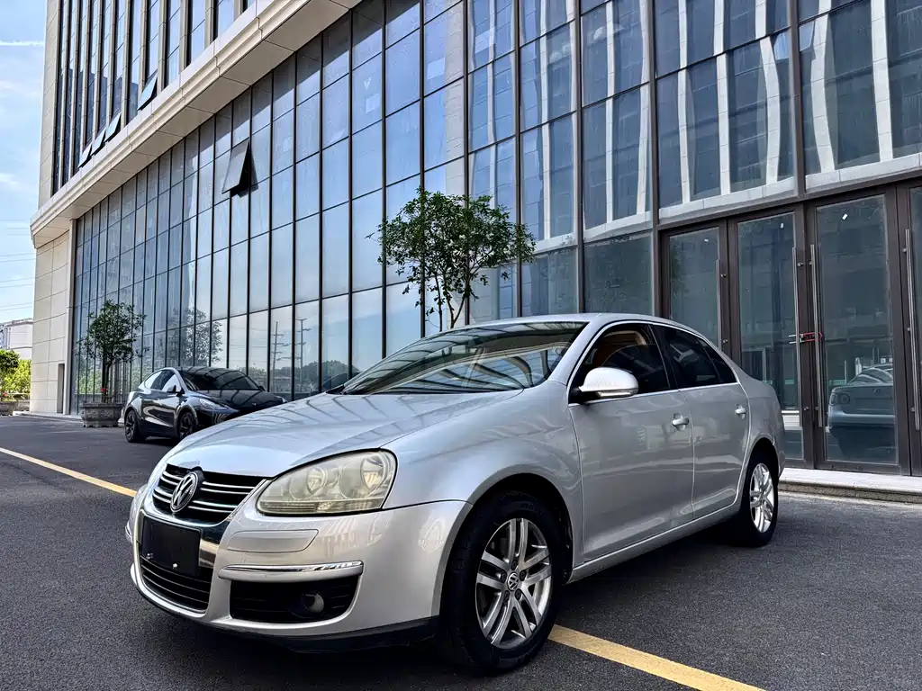 Купить Volkswagen Sagitar