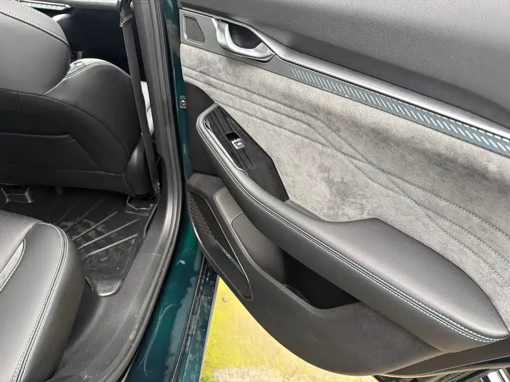 GEELY AUTOMOBILE XINGRUI