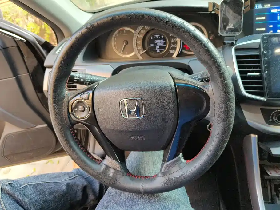 Honda Accord — миниатюра 15